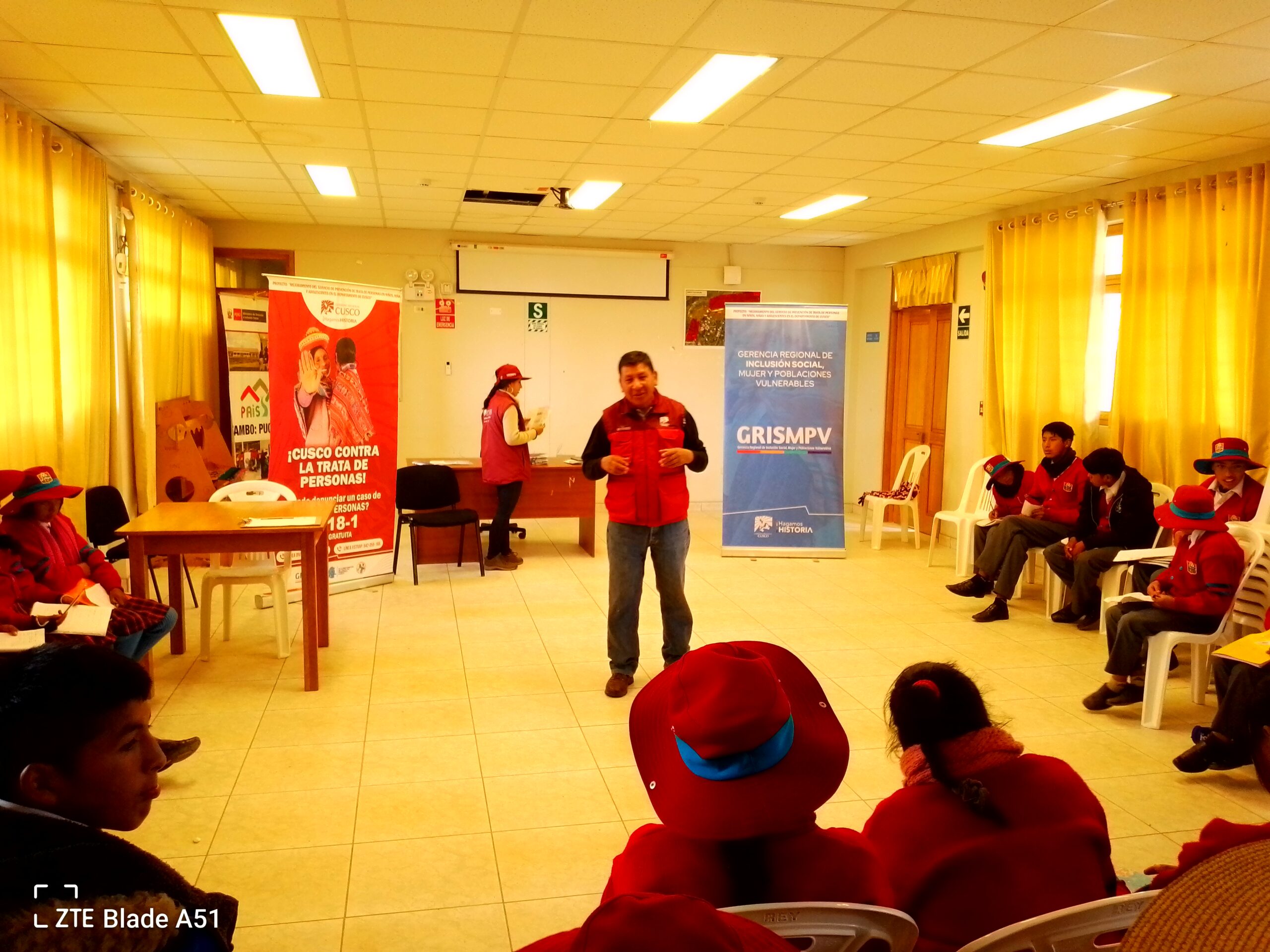 TALLER DE SENSIBILIZACIÓN A ESTUDIANTES DE LA I.E. DEL POBLADO DE PUKA RUMI DEL DISTRITO DE OCONGATE - PROVINCIA DE QUISPICANCHI