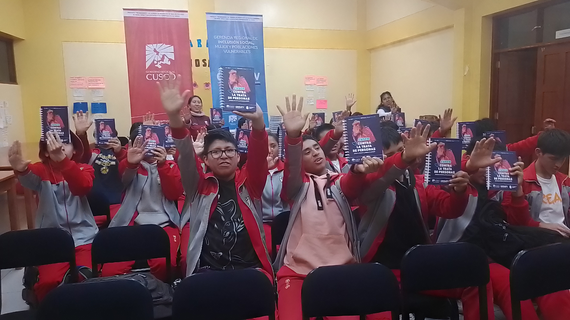 TALLER DE SENSIBILIZACIÓN A ESTUDIANTES DE LA I.E. DANIEL ESTRADA PEREZ DEL DISTRITO DE WANCHAQ - CUSCO