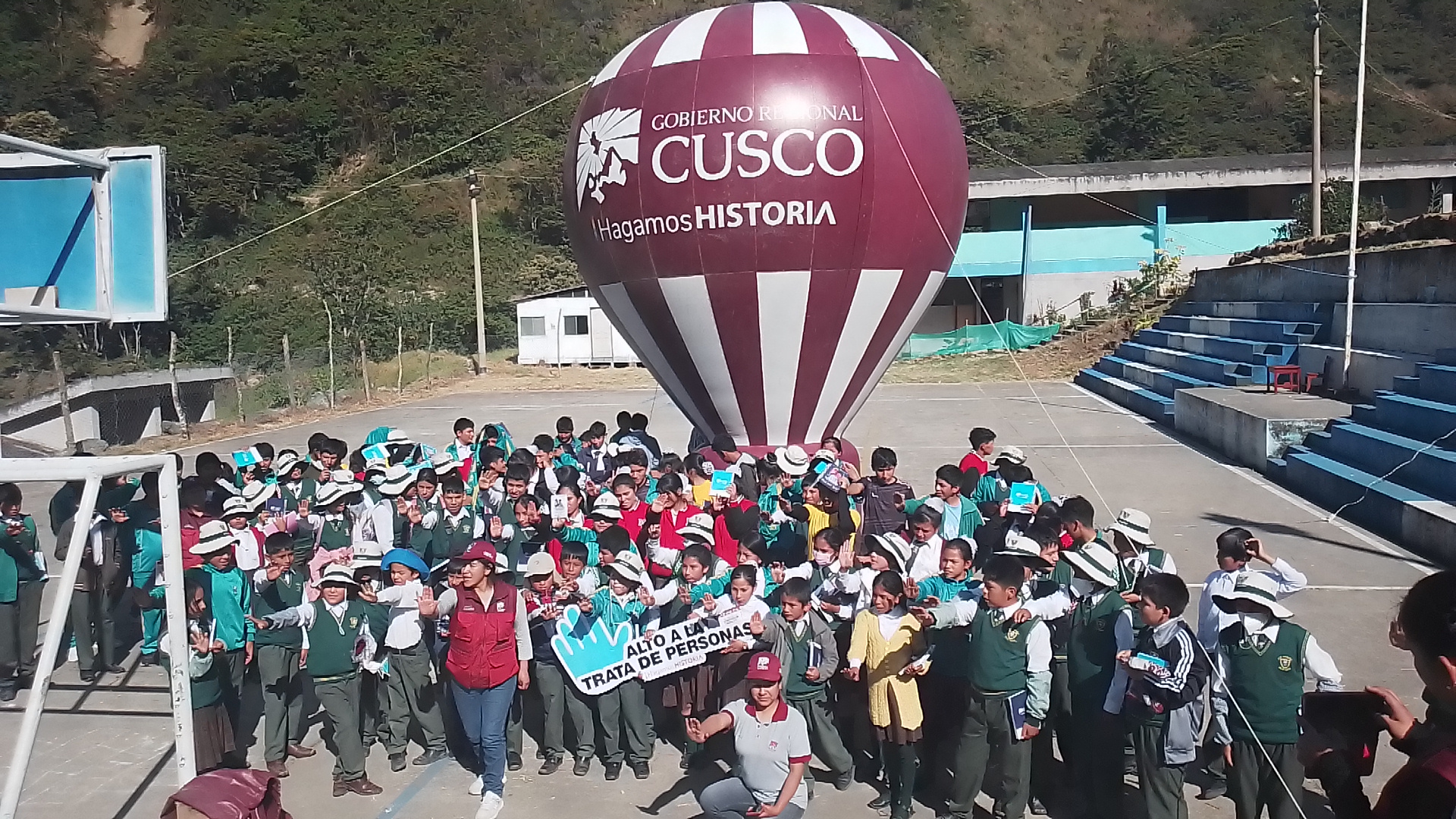 TALLER DE SENSIBILIZACIÓN A ESTUDIANTES DE LA I.E. ALTO SALKANTAY DEL DISTRITO DE SANTA TERESA - LA CONVENCIÓN